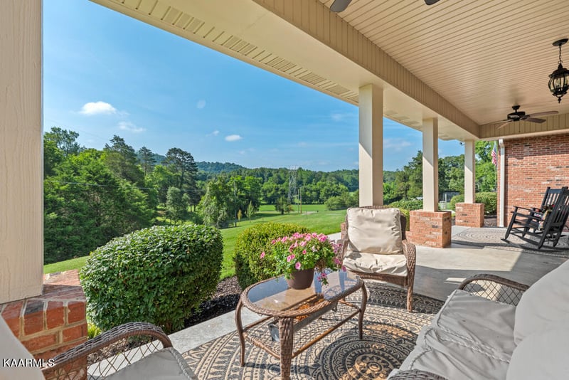 409 Roddy Branch Rd, Rockford, TN 37853