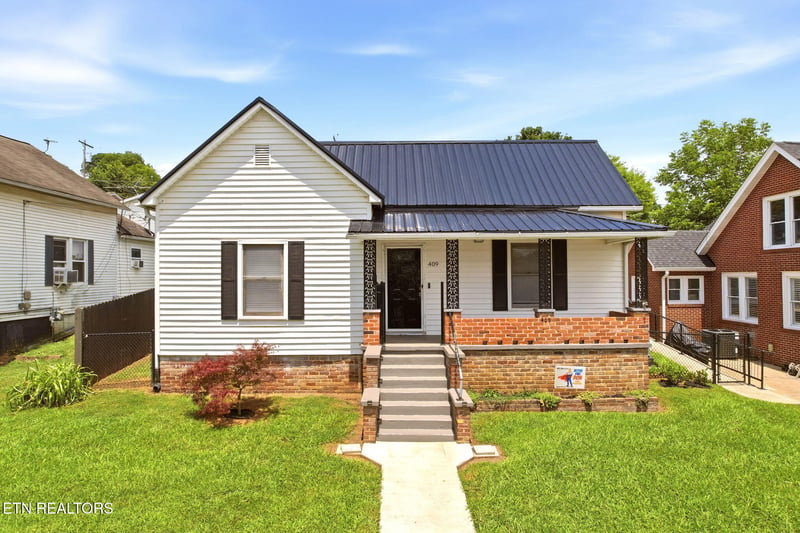 409 W 1st Ave, Lenoir City, TN 37771