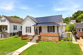 409 W 1st Ave, Lenoir City, TN 37771