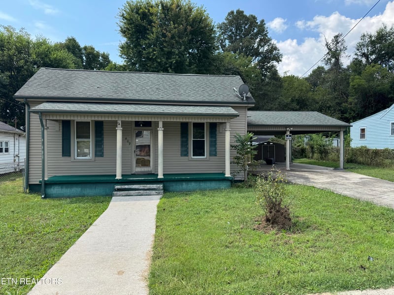 409 W Wheeler St, Rockwood, TN 37854