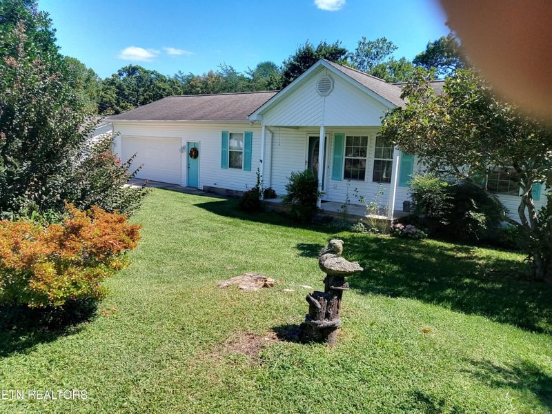 41 Chelsea Dr, Crossville, TN 38555