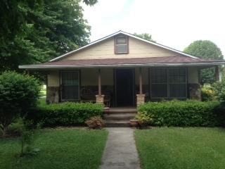 41 Commerce St, Crab Orchard, TN 37723
