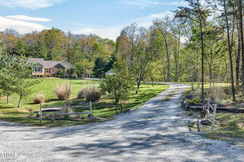 41 Tower Pl, Monterey, TN 38574