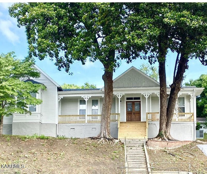410 Angel Row, Loudon, TN 37774