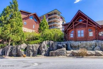 410 Big Bear Way #2002, Pigeon Forge, TN 37863