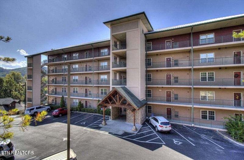 410 Big Bear Way #2005, Pigeon Forge, TN 37863