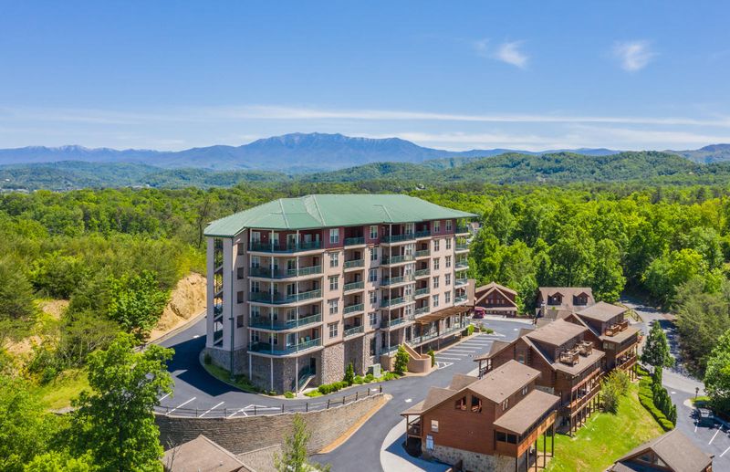 410 Big Bear Way Unit 5002, Pigeon Forge, TN 37863