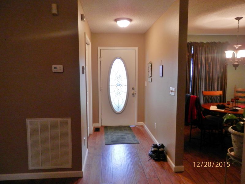 410 Carriage Dr, Crossville, TN 38555