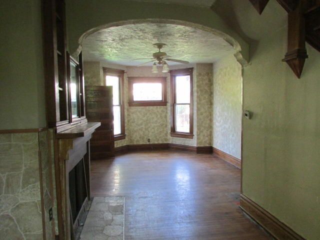 410 Carter Ave, Harriman, TN 37748