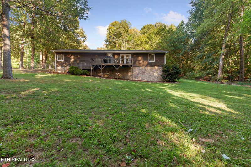 410 Den Ln, Heiskell, TN 37754