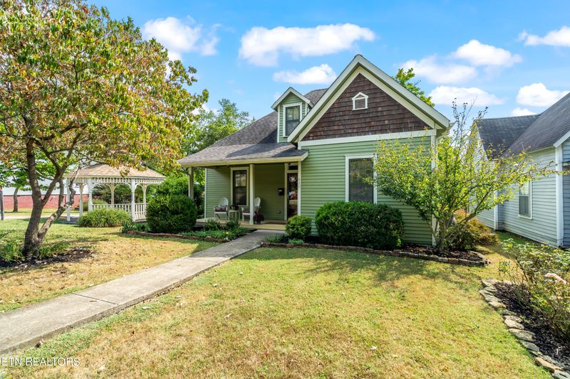 410 E Oklahoma Ave, Knoxville, TN 37917