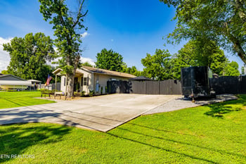 410 Harville St, Maryville, TN 37804