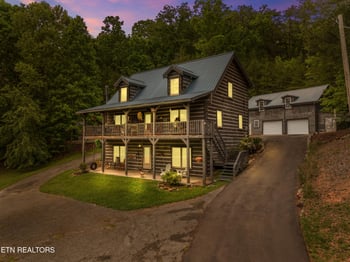410 Lakeview Dr, Sharps Chapel, TN 37866