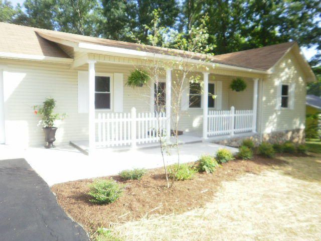 410 Mockingbird Dr, Crossville, TN 38555