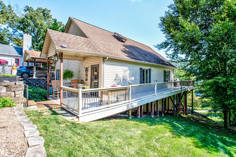 410 Perry Smith Ln, Caryville, TN 37714