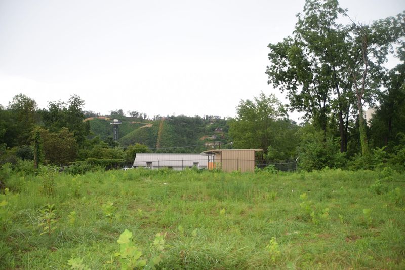 410 Popular Ln, Gatlinburg, TN 37738