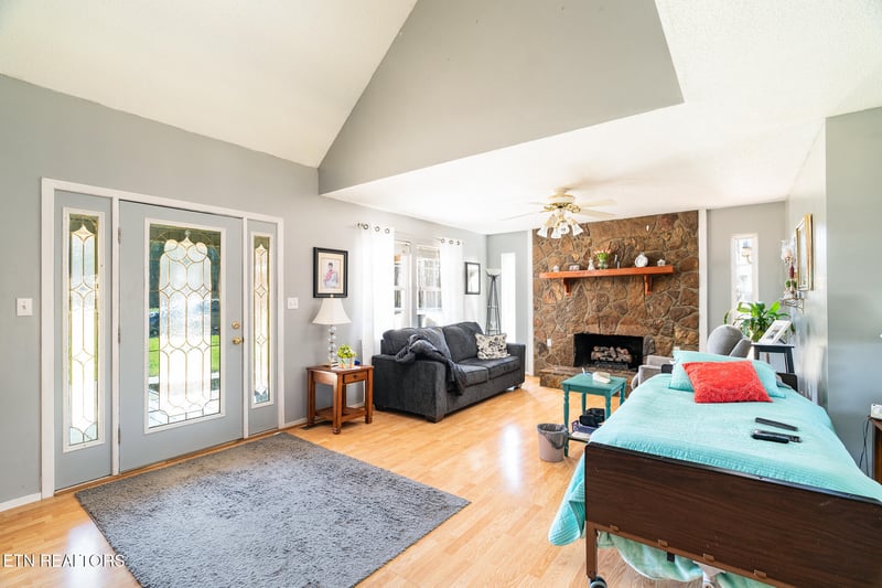 410 Railey Ln, Huntsville, TN 37756