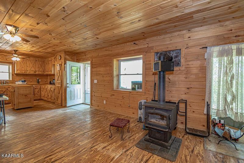 410 Starr Mountain Rd, Englewood, TN 37329