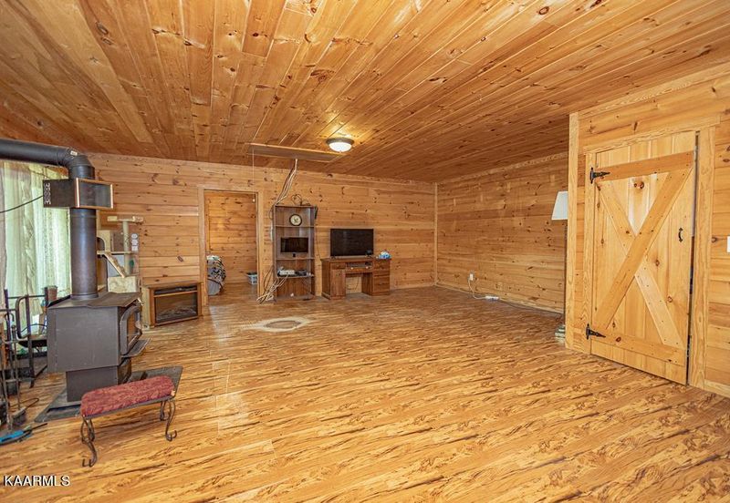410 Starr Mountain Rd, Englewood, TN 37329