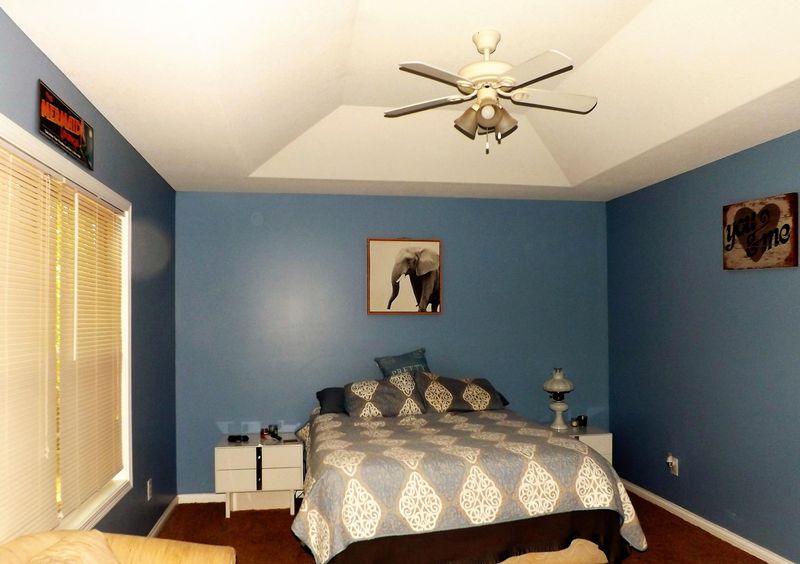 410 Walker Hollow Dr, Monterey, TN 38574