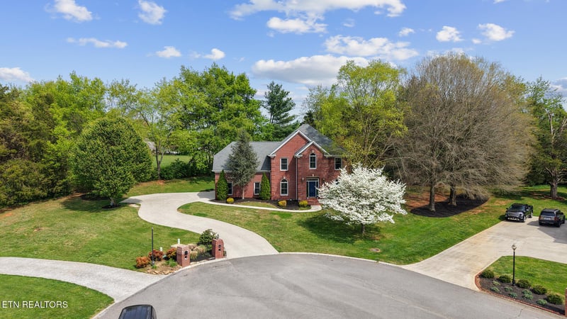 4100 Bajo Ln, Powell, TN 37849