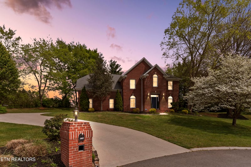 4100 Bajo Ln, Powell, TN 37849