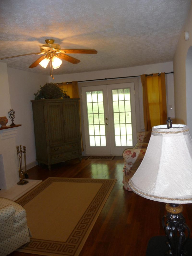 4101 Valley View Dr, Knoxville, TN 37917