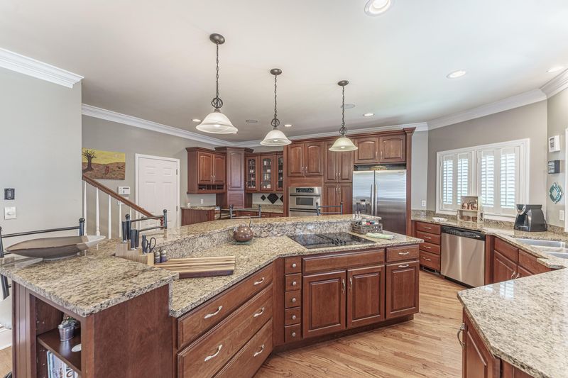 4104 Bajo Ln, Powell, TN 37849