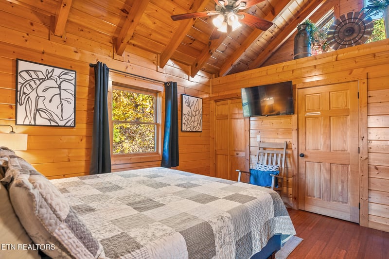 4104 Harvest Moon Rd, Sevierville, TN 37862