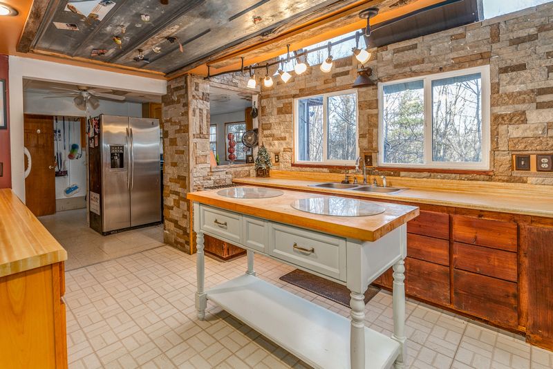 4107 Forest Trail Dr, Sevierville, TN 37876
