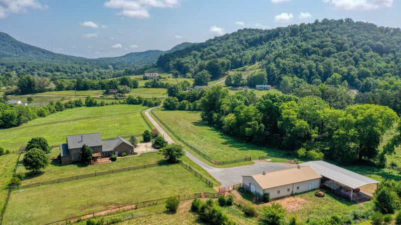 4107 Roberts Rd, Corryton, TN 37721