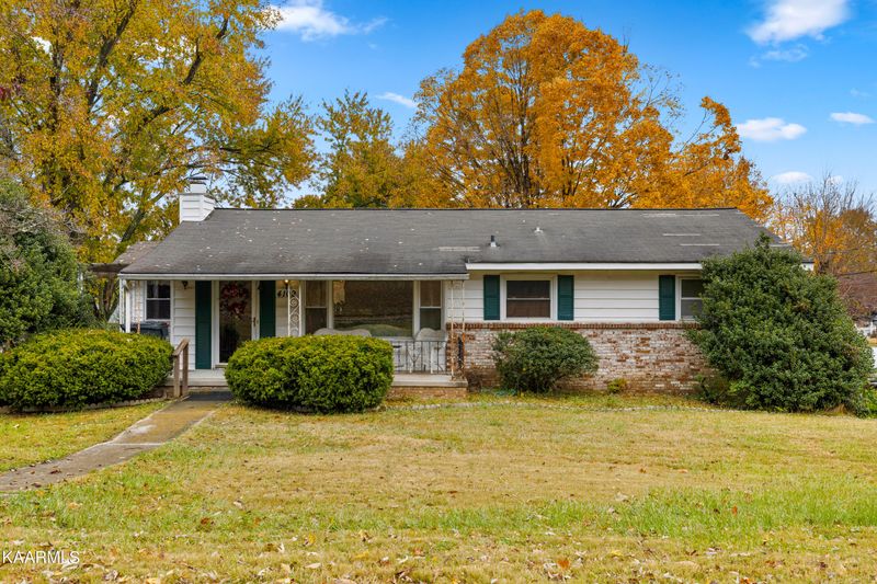 4109 Deerfield Rd, Knoxville, TN 37921