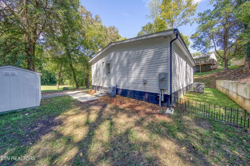 410B Blair St, Loudon, TN 37774