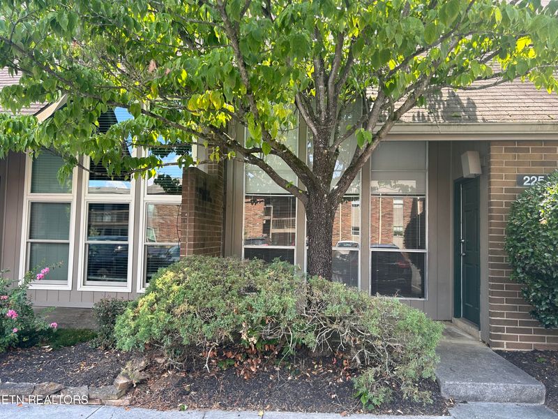411 Dublin Dr #D225, Knoxville, TN 37923
