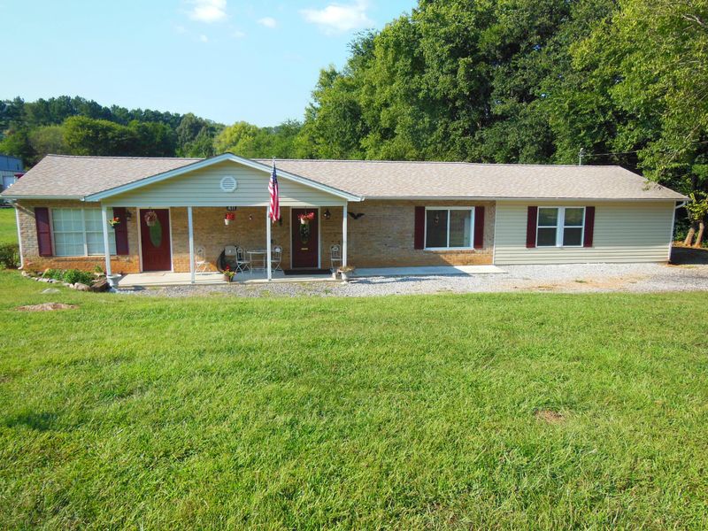 411 E Dumplin Valley Rd, Kodak, TN 37764