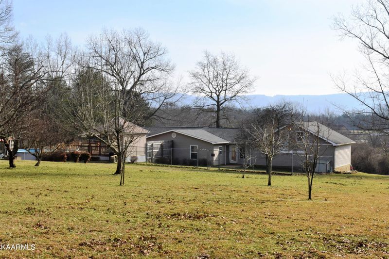 411 Eli Ford Rd, Crossville, TN 38571