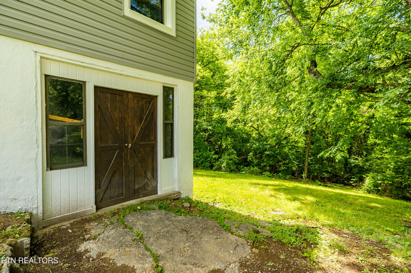 411 Landau Dr, Maryville, TN 37801