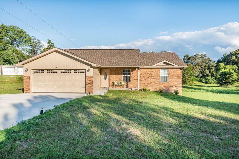 411 Mckinney Dr, Sevierville, TN 37876