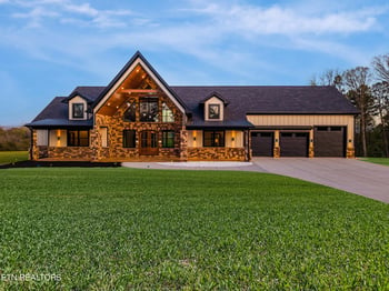 411 Meadow Rd, Greenback, TN 37742