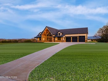 411 Meadow Rd, Greenback, TN 37742