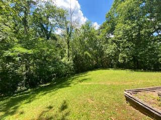411 Oak Dr, Sevierville, TN 37862