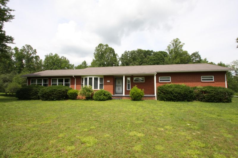 411 Old Mill Rd, Wartburg, TN 37887
