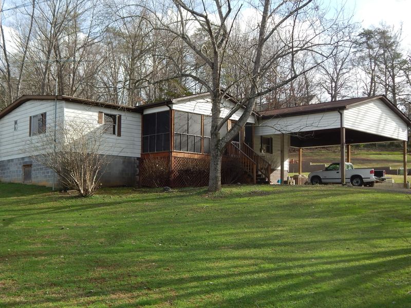 411 Old Piney Rd, Maryville, TN 37803