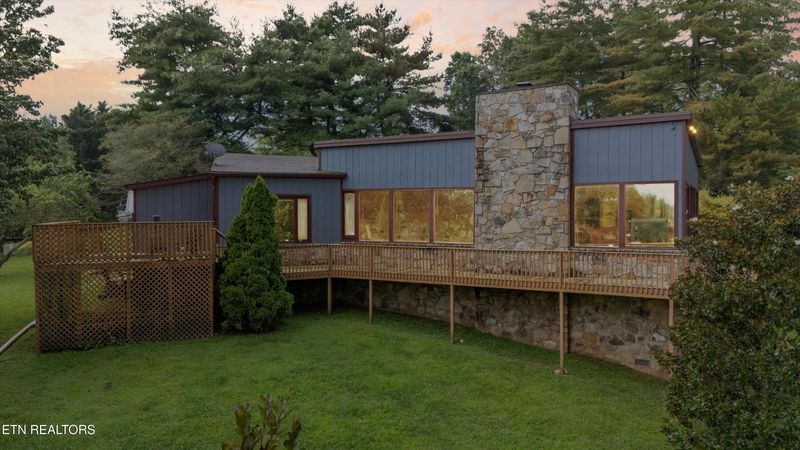 411 Orchard Knob Rd, Clinton, TN 37716