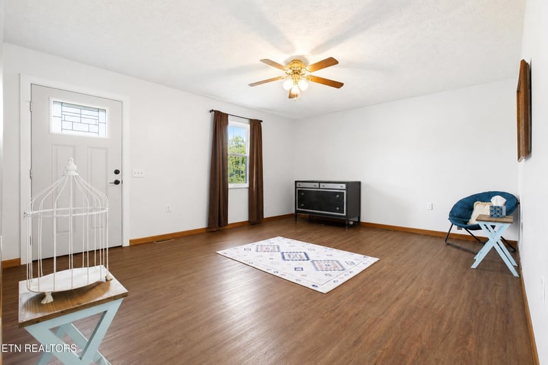 411 Povo Rd, Madisonville, TN 37354