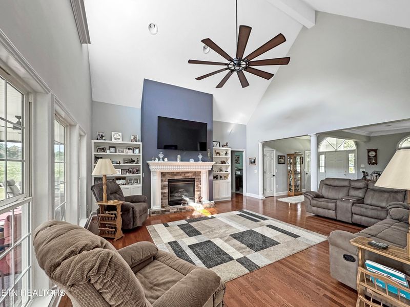 411 Robbins St, Sweetwater, TN 37874
