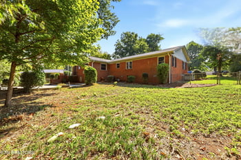 411 Woodland Dr, Clinton, TN 37716