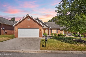 411 Woodlawn Gardens Way, Knoxville, TN 37920