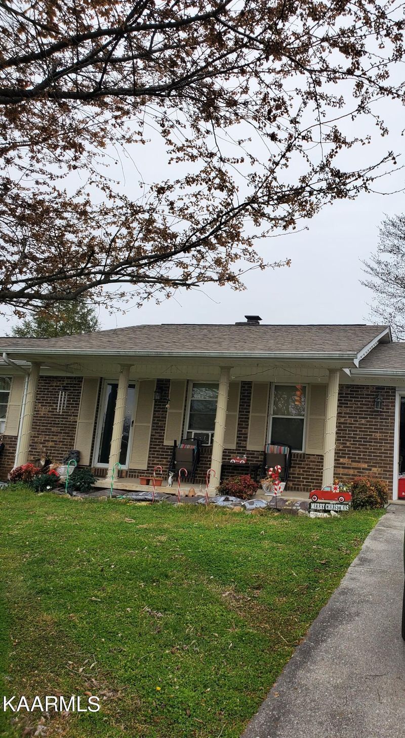 4110 Birchbrook Dr, Rockford, TN 37853