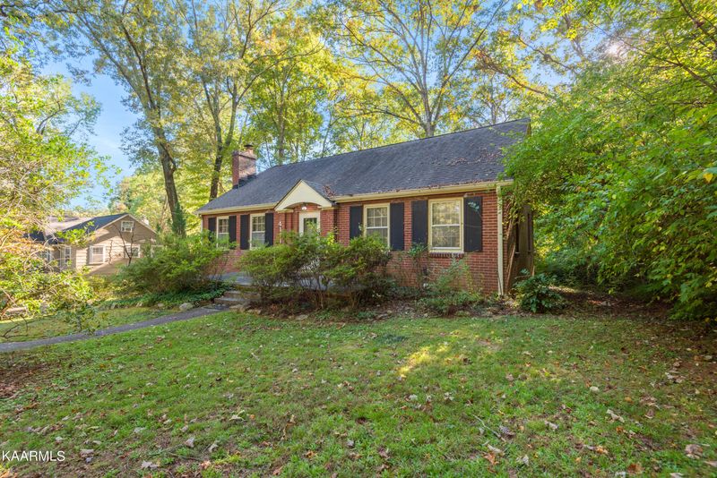4111 Barbara Dr, Knoxville, TN 37918
